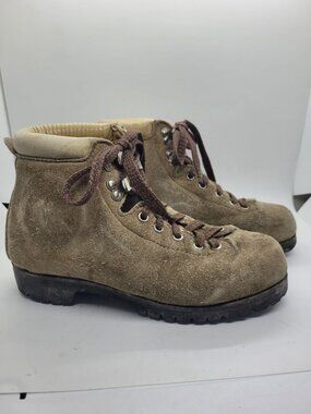 VTG Vasque Hiking Boots 5.5 Made In Italy Suede Leather Vibram Sole Outdoor